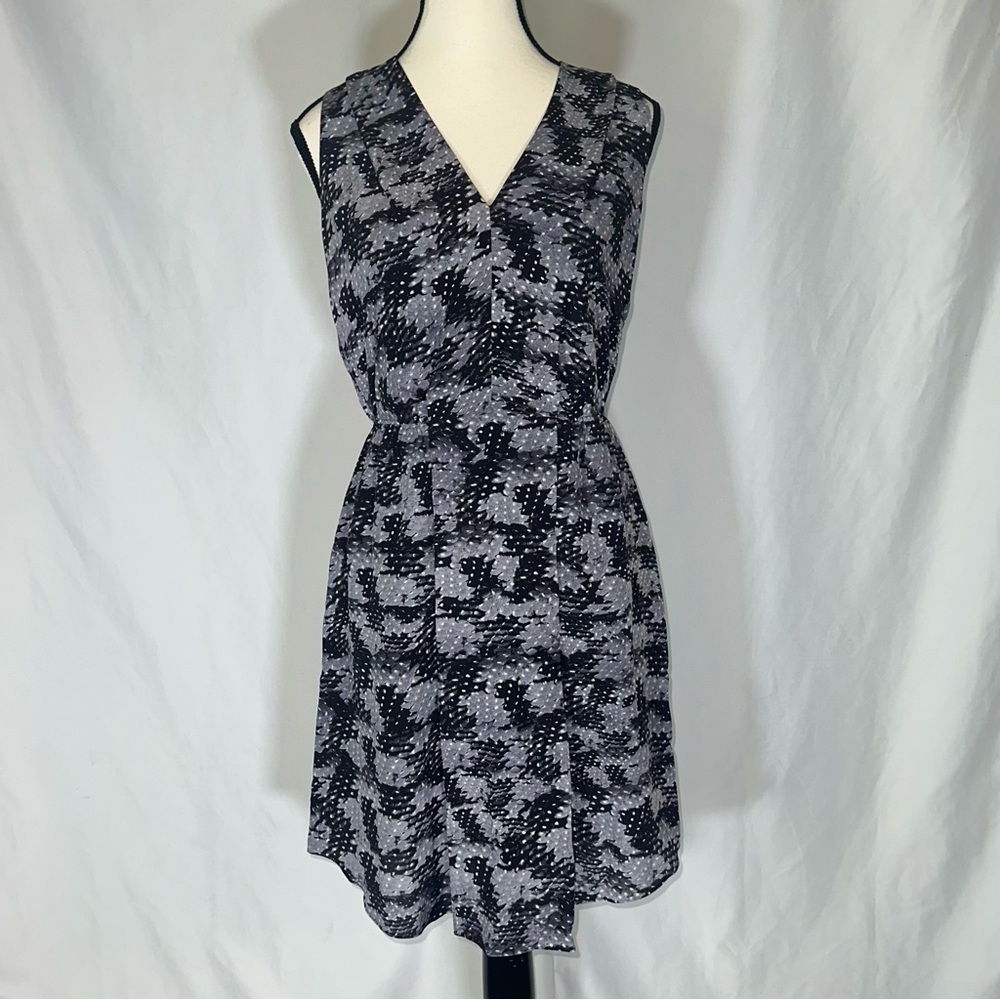 Rebecca Taylor • NWOT Summer Storm 100% Silk Gray Snake Printed Dress Size 4